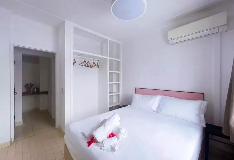 هتل Coconut Palms Resort & Diamond Casino