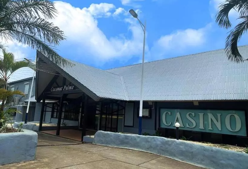 هتل Coconut Palms Resort & Diamond Casino