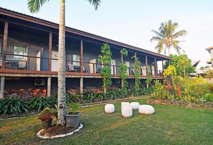 هتل Coconut Palms Resort & Diamond Casino