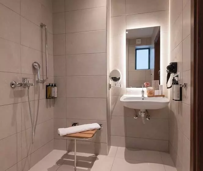 Hotelli Ira   ηρα