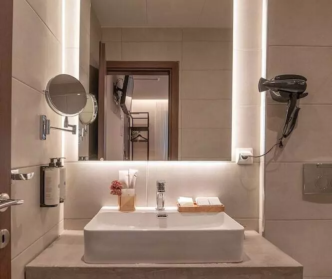 Hotelli Ira   ηρα