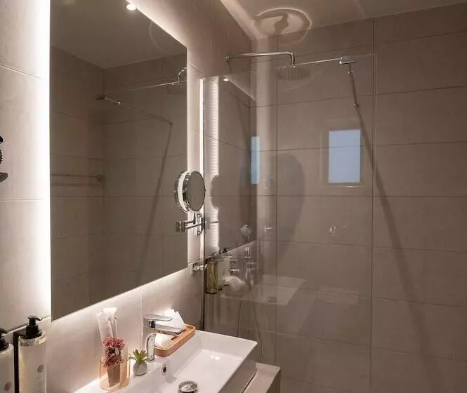 Hotelli Ira   ηρα