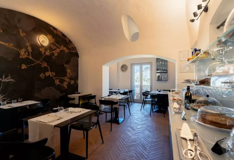 هتل Lo Stemma Luxury Boutique