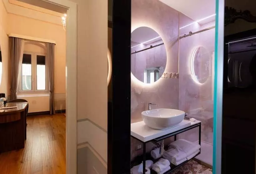 هتل Lo Stemma Luxury Boutique