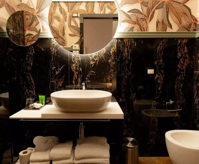 هتل Lo Stemma Luxury Boutique