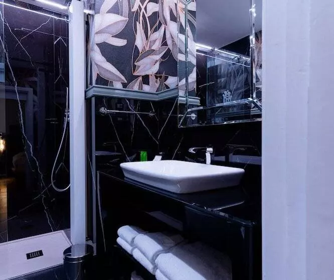 هتل Lo Stemma Luxury Boutique