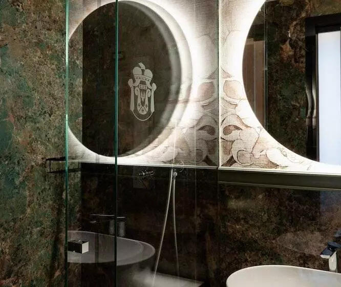 هتل Lo Stemma Luxury Boutique