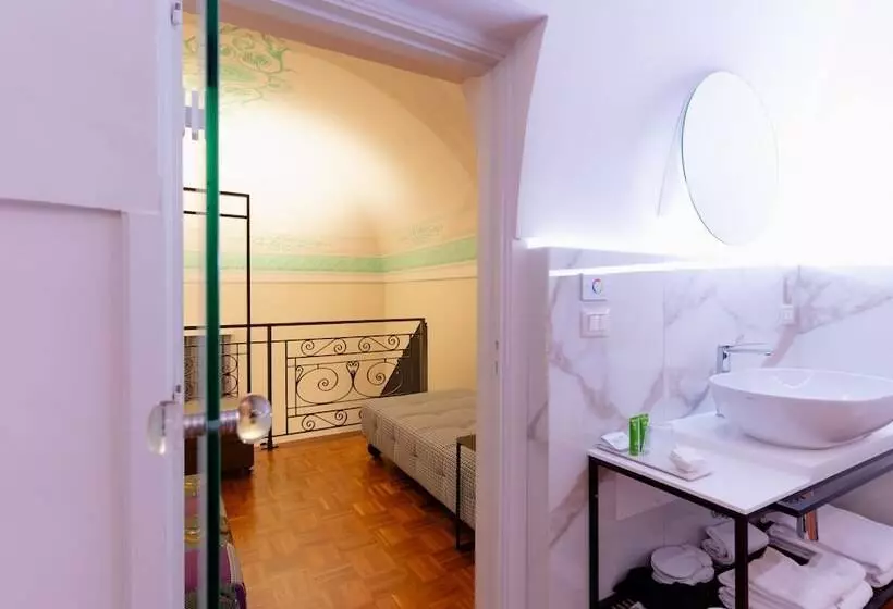 هتل Lo Stemma Luxury Boutique