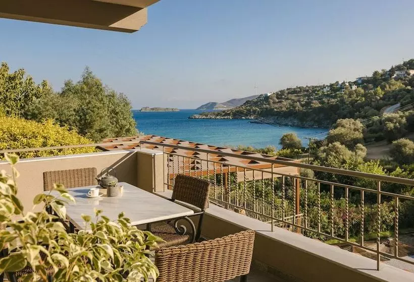 Hotelli Paramithenio Village Beach Resort & Spa