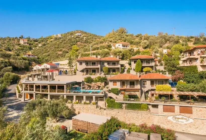 Hotelli Paramithenio Village Beach Resort & Spa