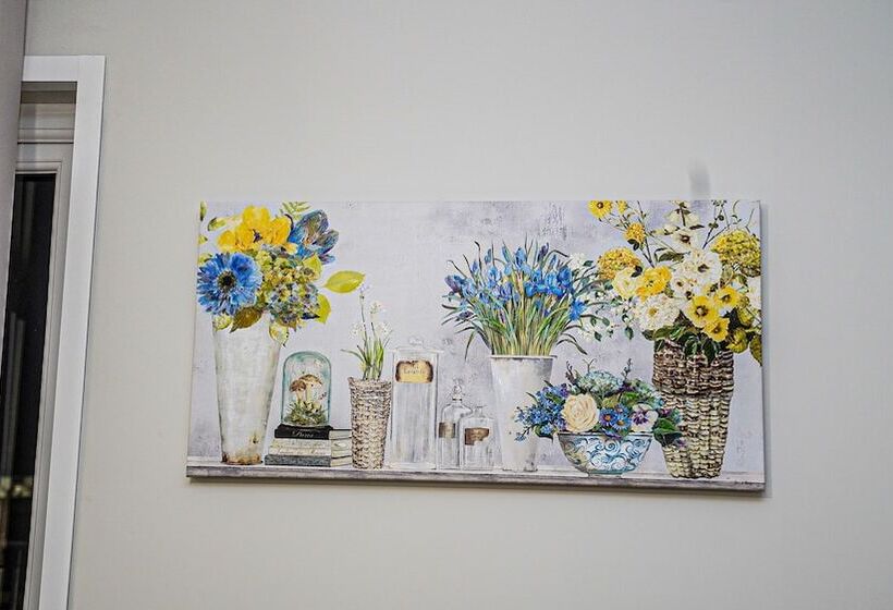 Отель Penthouses In Slough