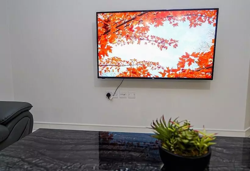 هتل Penthouses In Slough