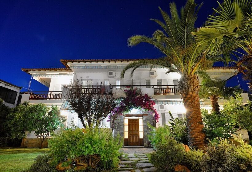 فندق Studio Nikiti Beach