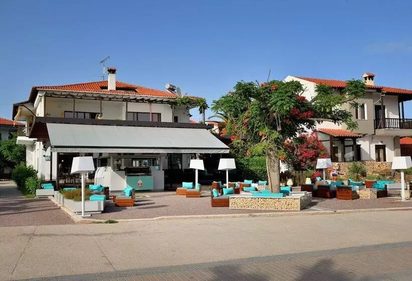 Hotelli Studio Nikiti Beach