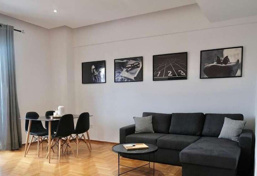 Hotel Synpiraeus Apartments & Studios