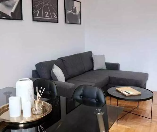 ホテル Synpiraeus Apartments & Studios