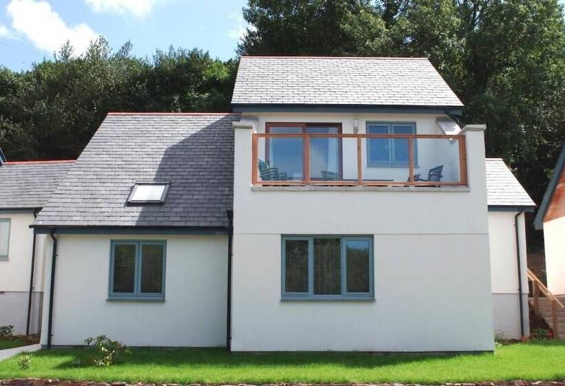 Отель The Valley Cottages