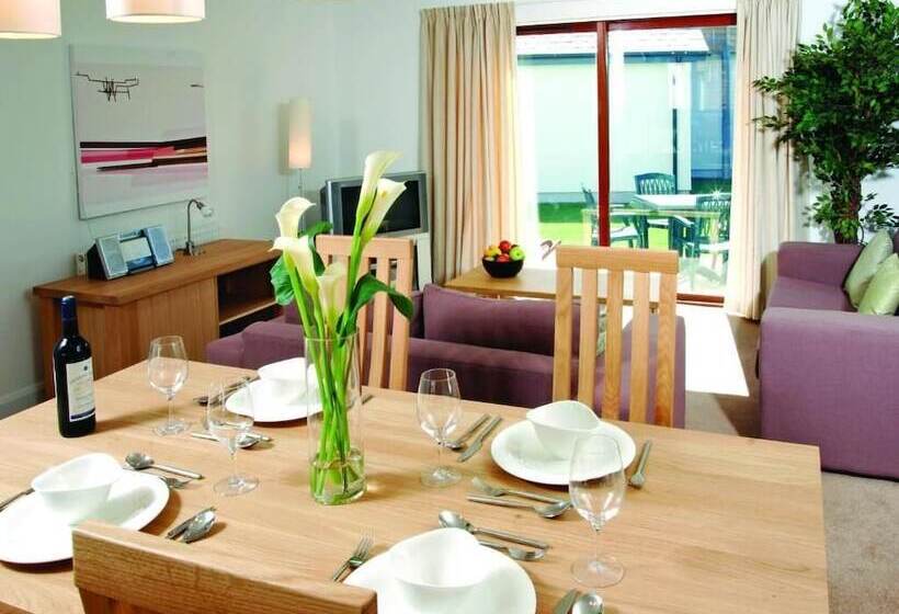 Отель The Valley Cottages