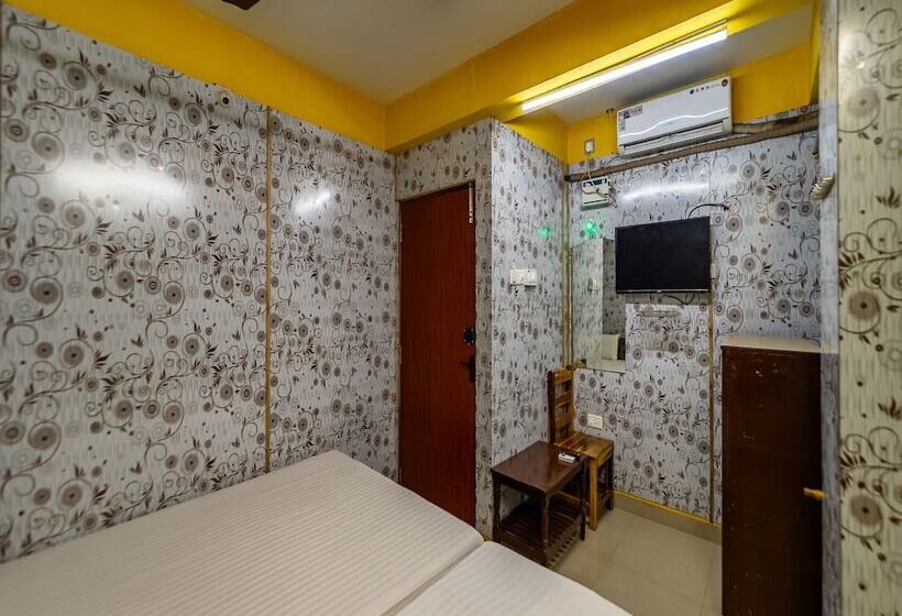 Hotel Vasavi Residenzcy