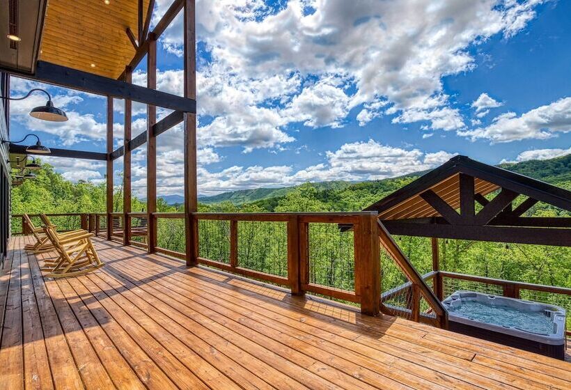 Luxury Sevierville Cabin W/ Private Hot Tub!