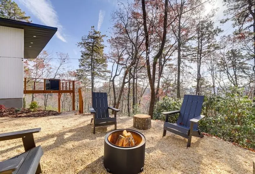 Modern Mountain View Sanctuary In Pisgah Forest