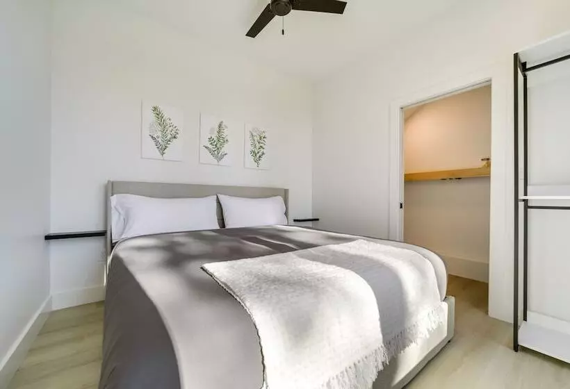 Modern Mountain View Sanctuary In Pisgah Forest