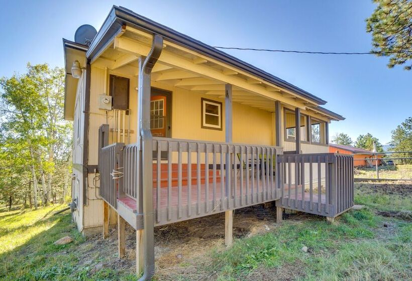 Peaceful Bailey Home Near Hiking, Kayaking & More!