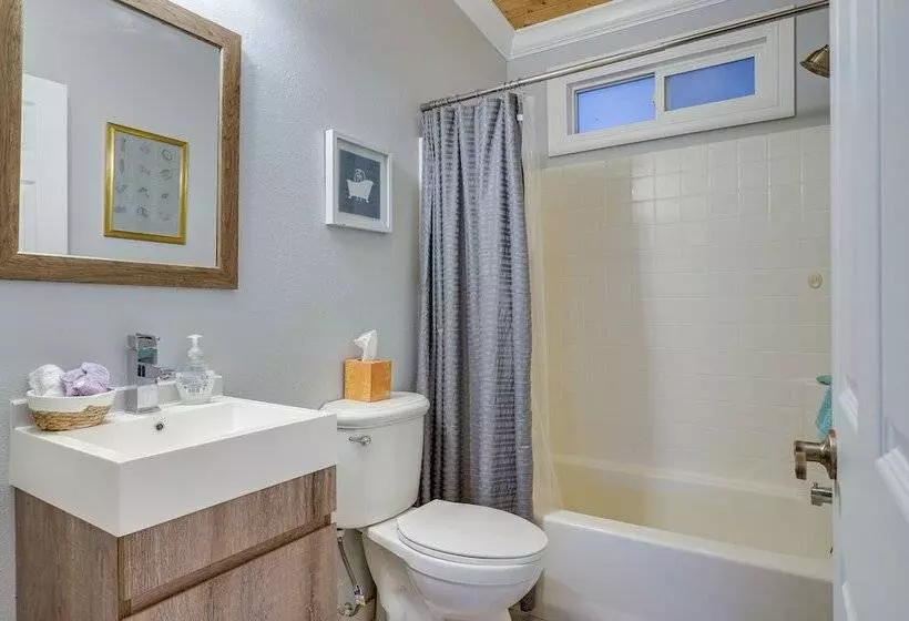 Peaceful Lower Lake Home ~ 5 Mi To Clear Lake!