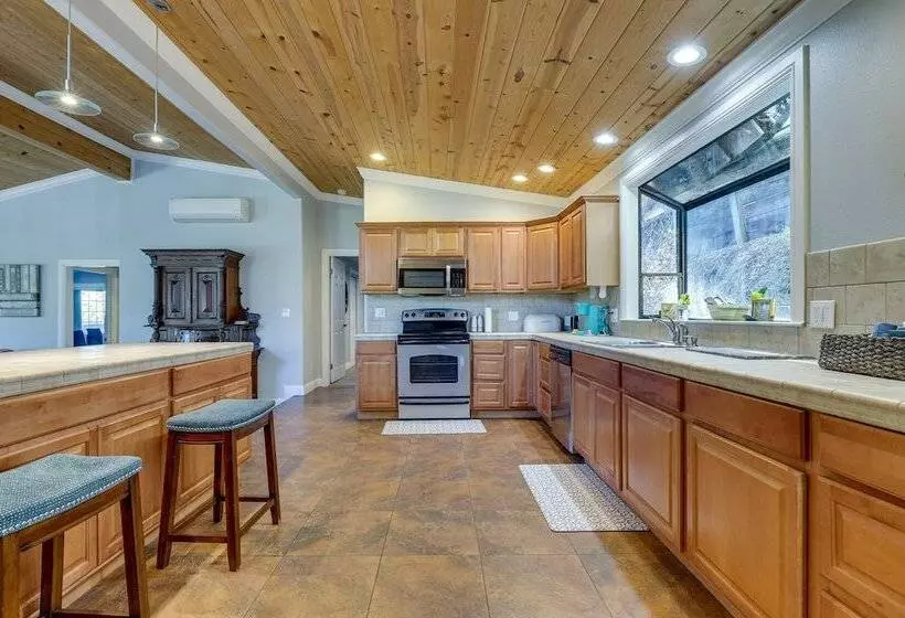 Peaceful Lower Lake Home ~ 5 Mi To Clear Lake!