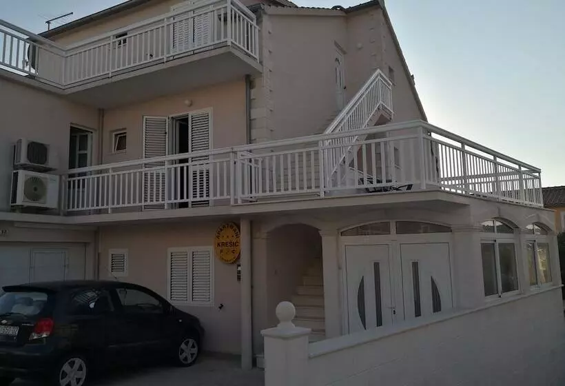 پانسیون Apartmani Kresic 1