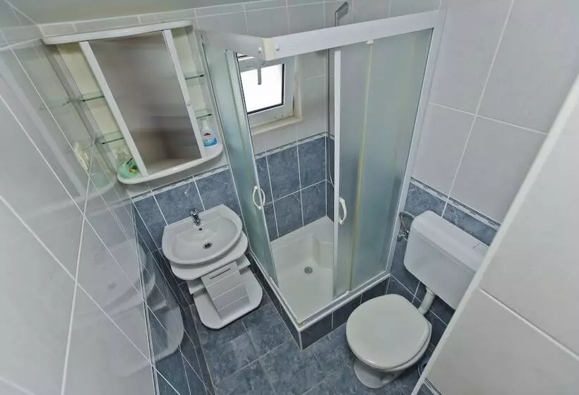 پانسیون Apartmani Kresic 1