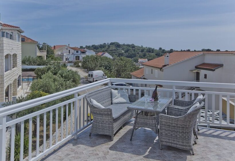 Panzió Apartmani Kresic 1