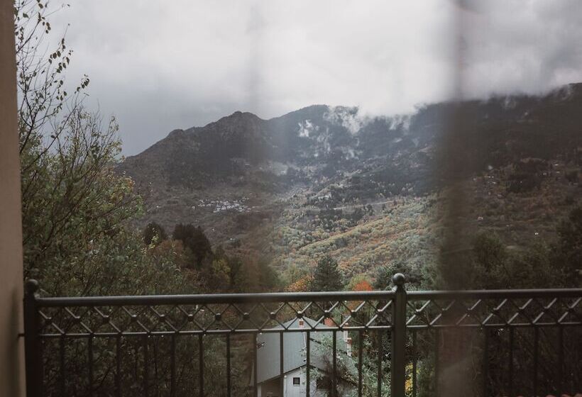 פנסיון Elati Leisure  Suites & Apartments