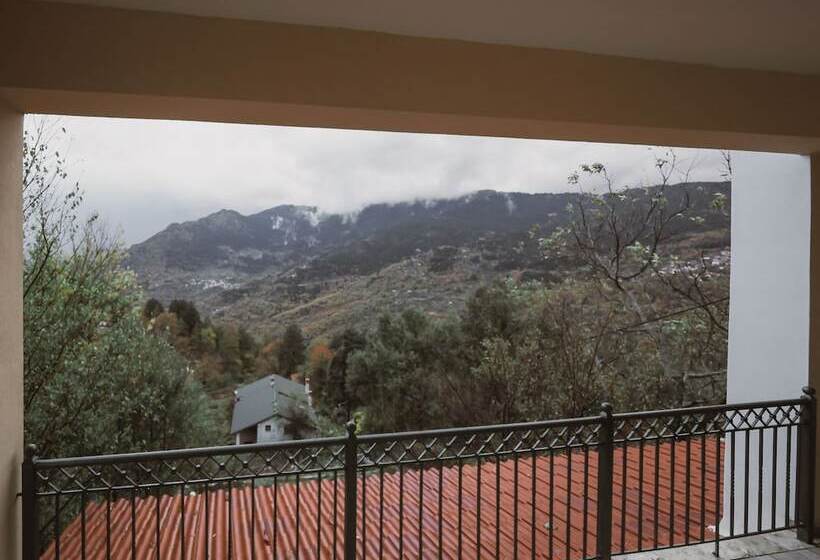 פנסיון Elati Leisure  Suites & Apartments