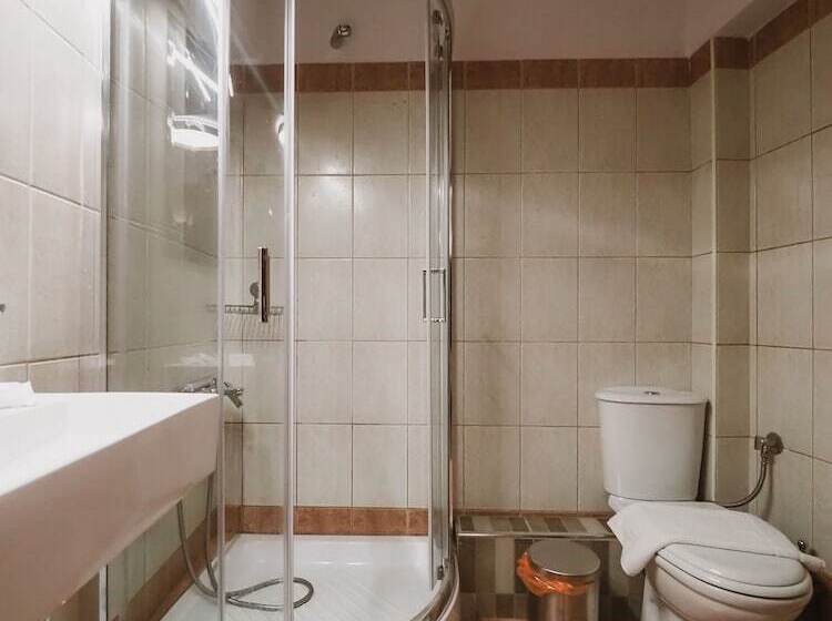 פנסיון Elati Leisure  Suites & Apartments