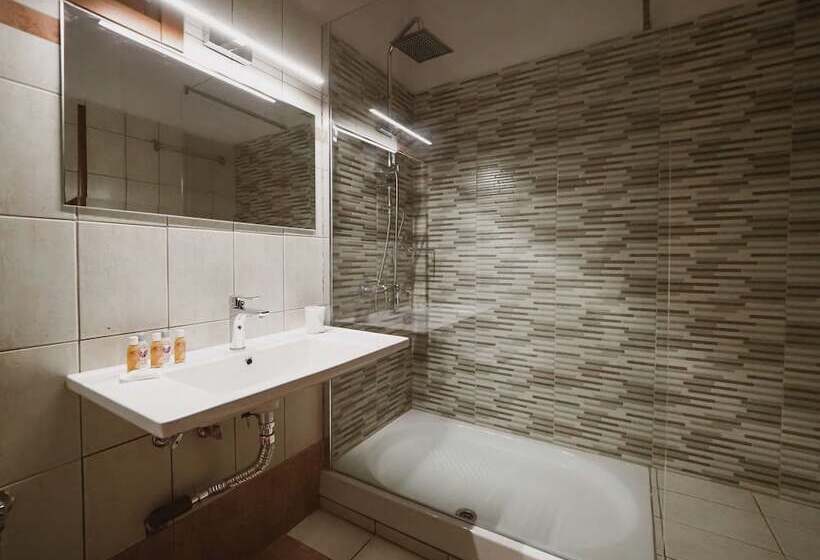 פנסיון Elati Leisure  Suites & Apartments