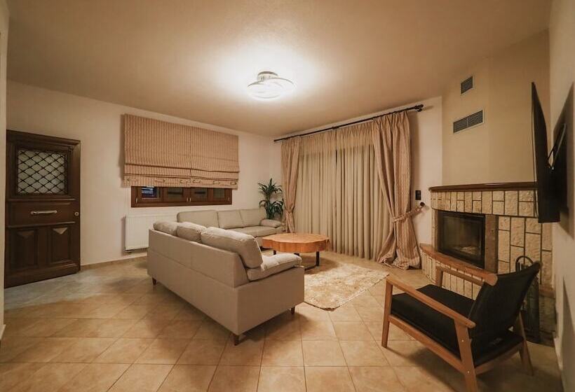 פנסיון Elati Leisure  Suites & Apartments