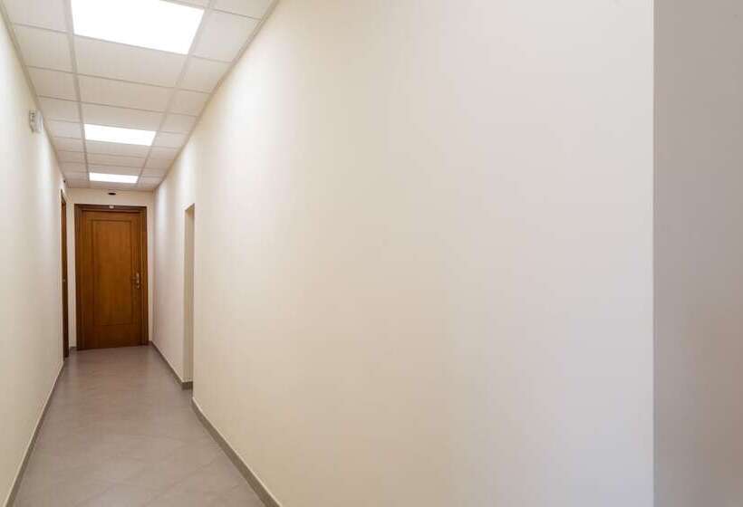 פנסיון Domus In Pantheon