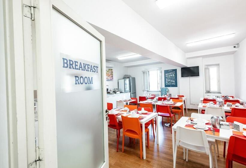 פנסיון Domus In Pantheon