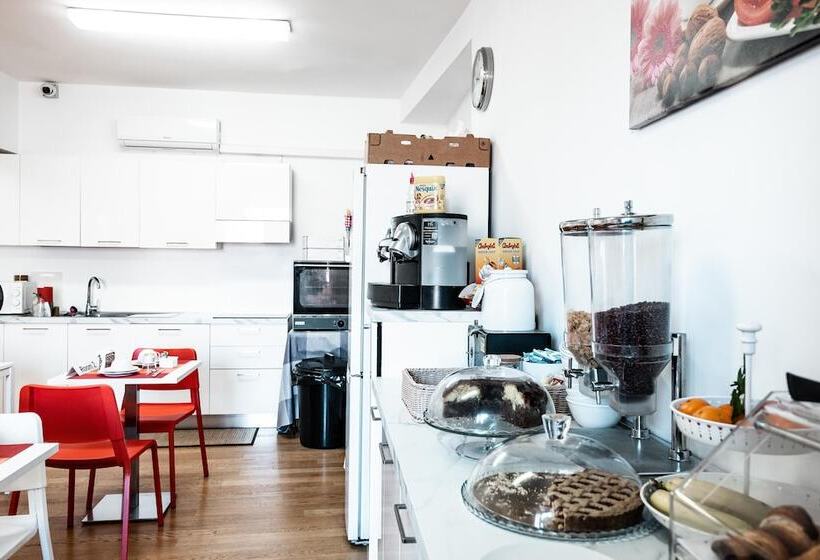 פנסיון Domus In Pantheon