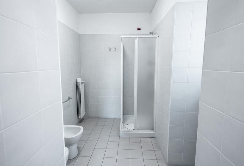 פנסיון Domus In Pantheon