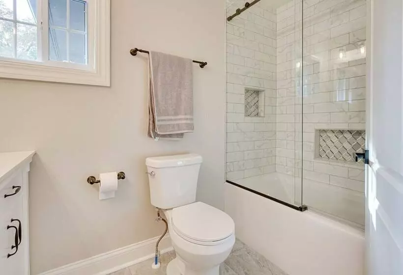 Powell Home W/ Fire Pit   5 Mi To Columbus Zoo!