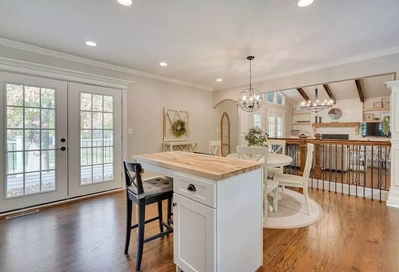 Powell Home W/ Fire Pit   5 Mi To Columbus Zoo!