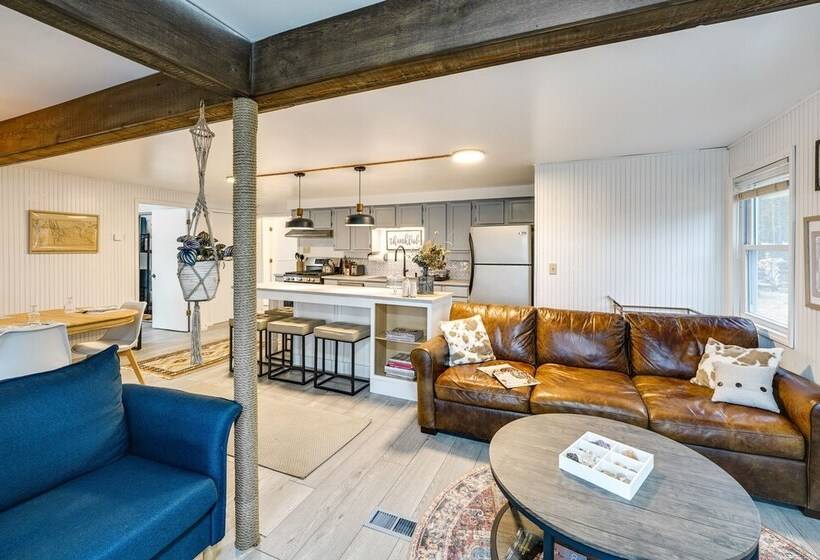 Lakefront Reed City Home W/ Fire Pit On 2 Acres!