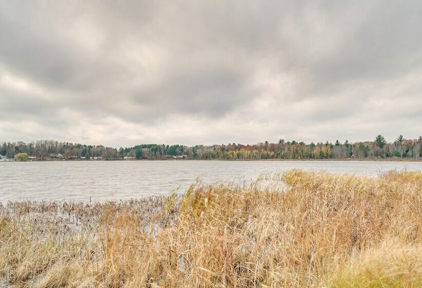 Lakefront Reed City Home W/ Fire Pit On 2 Acres!