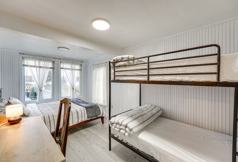 Lakefront Reed City Home W/ Fire Pit On 2 Acres!