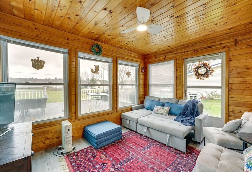 Lakefront Reed City Home W/ Fire Pit On 2 Acres!