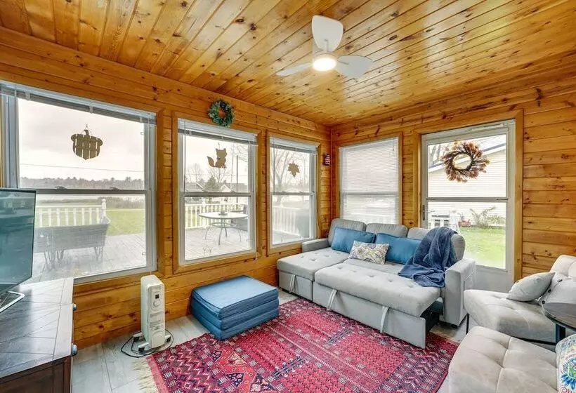 Lakefront Reed City Home W/ Fire Pit On 2 Acres!