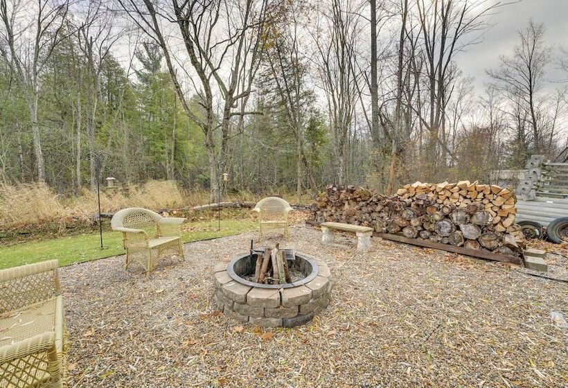 Lakefront Reed City Home W/ Fire Pit On 2 Acres!