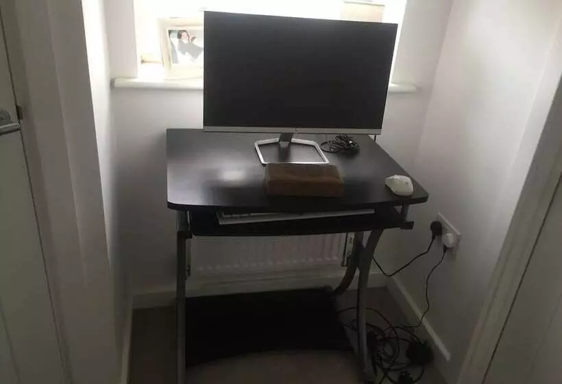 レジデンス Impeccable 2 Bed House In Attleborough